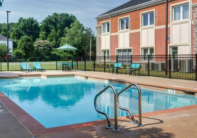 Отель Comfort Inn Williamsburg Gateway