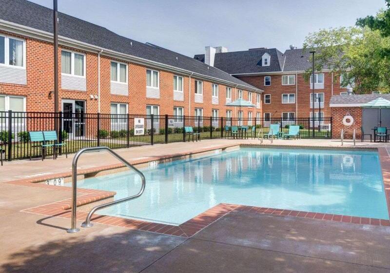 هتل Comfort Inn Williamsburg Gateway
