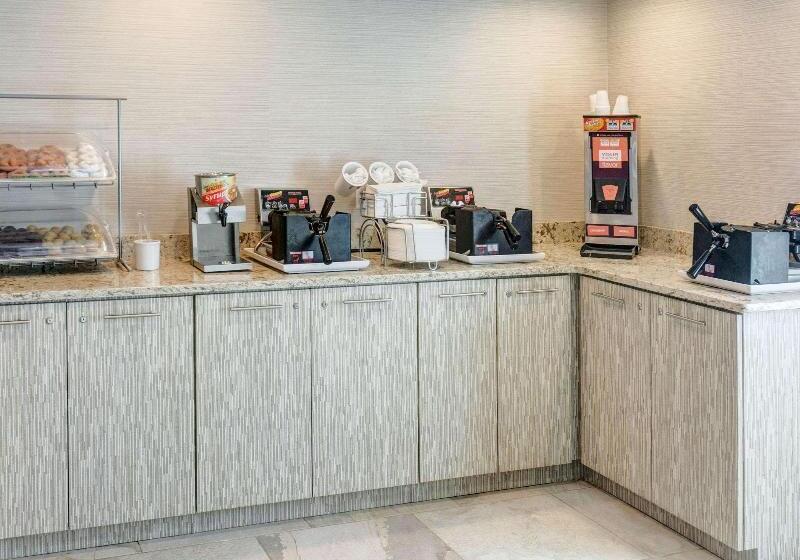 Отель Comfort Inn Williamsburg Gateway