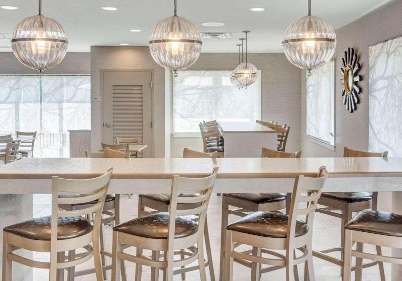 Отель Comfort Inn Williamsburg Gateway