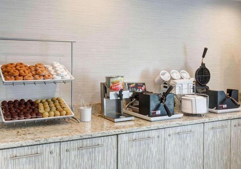 Отель Comfort Inn Williamsburg Gateway