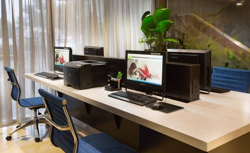 ホテル Courtyard by Marriott Fort Lauderdale Beach