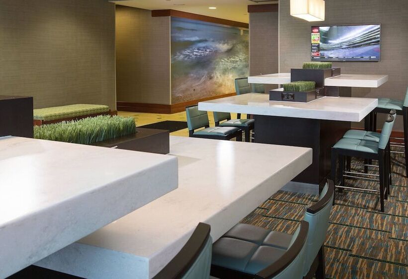 ホテル Courtyard by Marriott Fort Lauderdale Beach