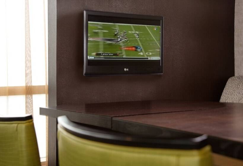 هتل Courtyard by Marriott Fort Lauderdale Beach