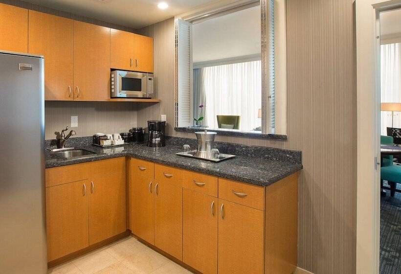 ホテル Courtyard by Marriott Fort Lauderdale Beach