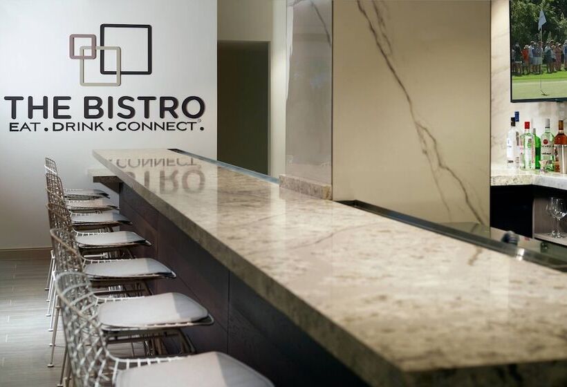 فندق Courtyard Miami Coconut Grove