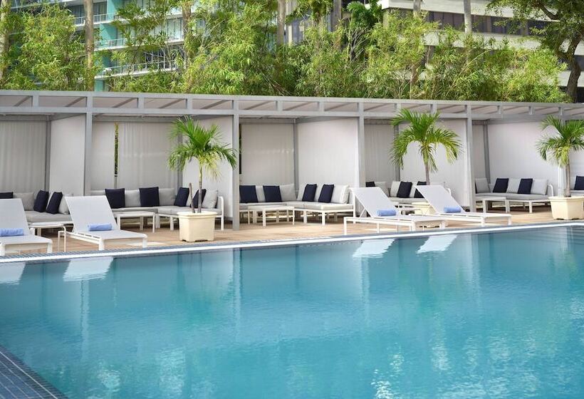 فندق Courtyard Miami Coconut Grove
