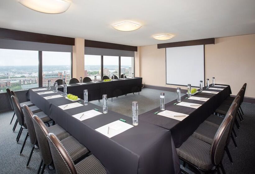 فندق Crowne Plaza Kansas City Downtown, An Ihg