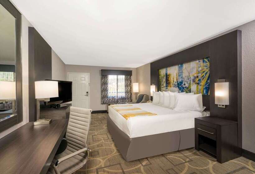 호텔 Days Inn By Wyndham Asheville Downtown North