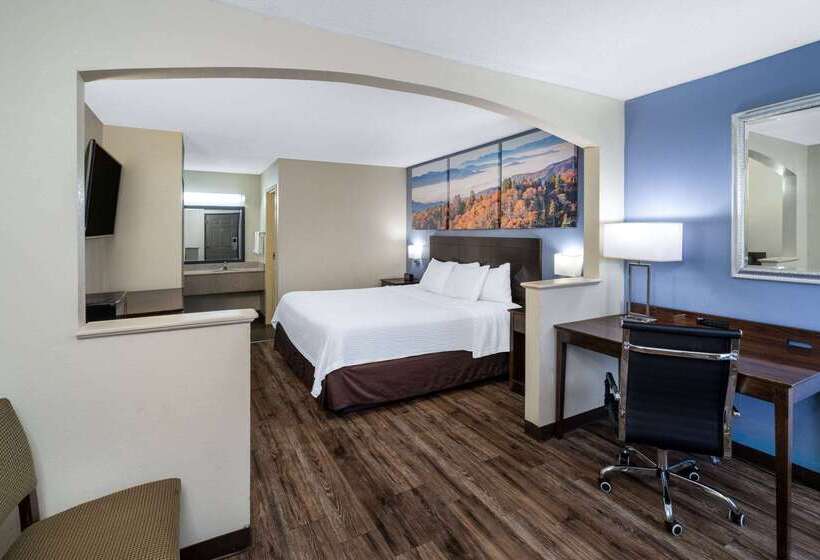 فندق Days Inn By Wyndham Clarksville North Exit 4