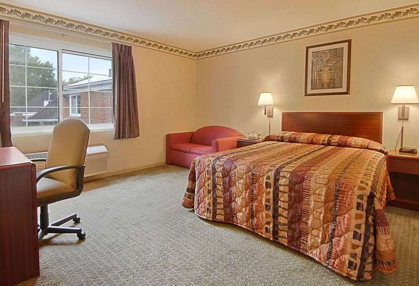 هتل Days Inn By Wyndham Cleveland Lakewood