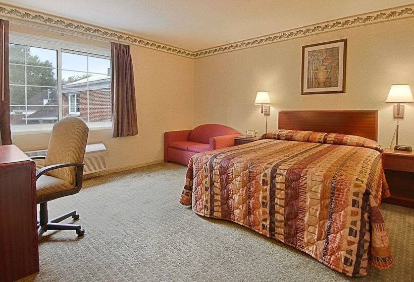 Отель Days Inn By Wyndham Cleveland Lakewood