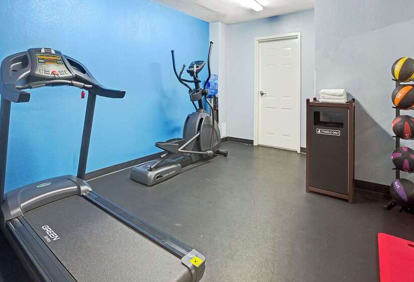 호텔 Days Inn By Wyndham Dallas Garland West