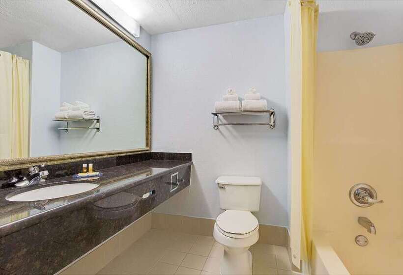 호텔 Days Inn By Wyndham Dallas Garland West