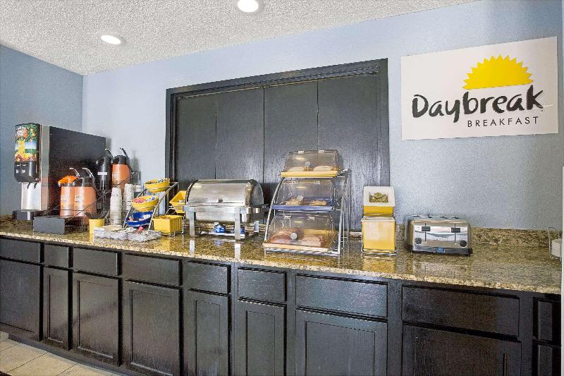 호텔 Days Inn By Wyndham Dallas Garland West