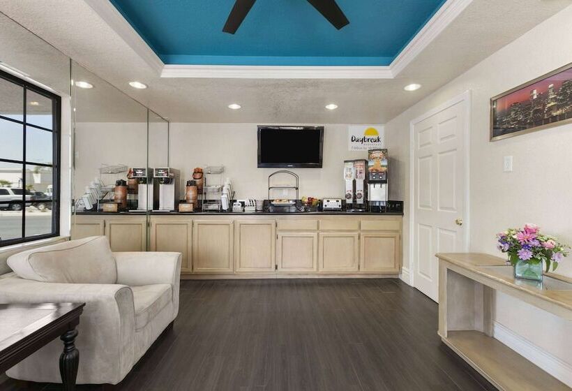 فندق Days Inn By Wyndham Downey