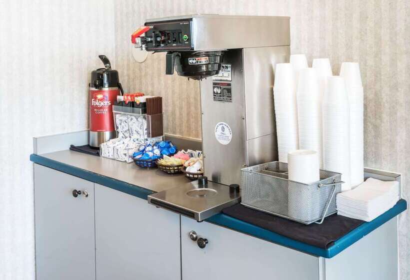 酒店 Days Inn By Wyndham Henrietta/rochester Area