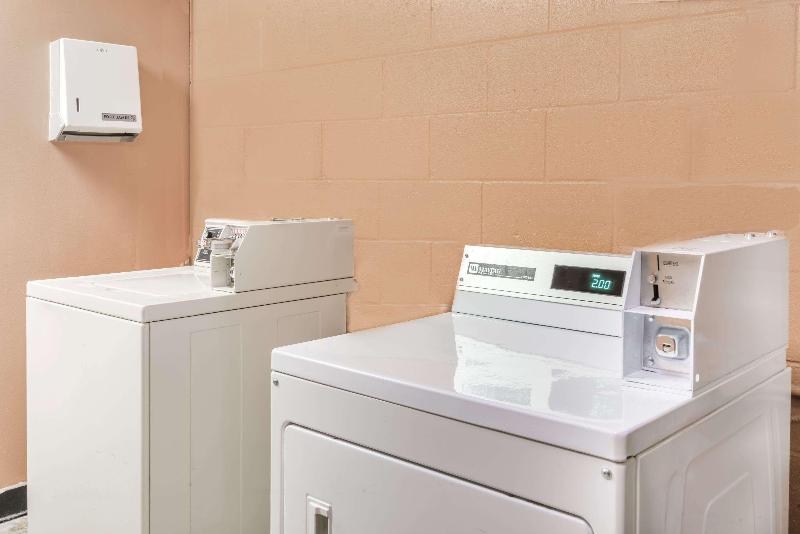 酒店 Days Inn By Wyndham Henrietta/rochester Area