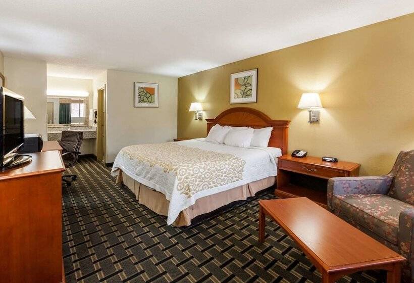 호텔 Days Inn By Wyndham Kent  Akron