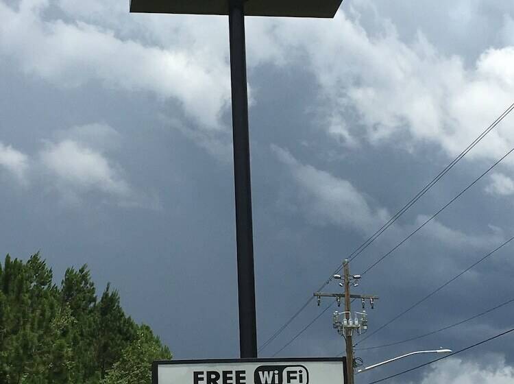 فندق Days Inn By Wyndham Lake City I10