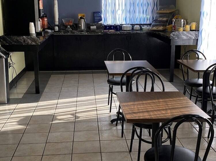 فندق Days Inn By Wyndham Lake City I10