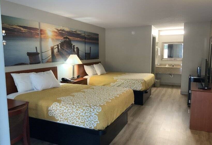 فندق Days Inn By Wyndham Lake City I10