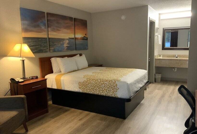 فندق Days Inn By Wyndham Lake City I10