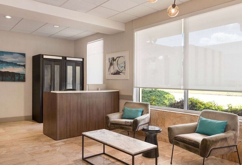 فندق Days Inn By Wyndham Miami Airport North
