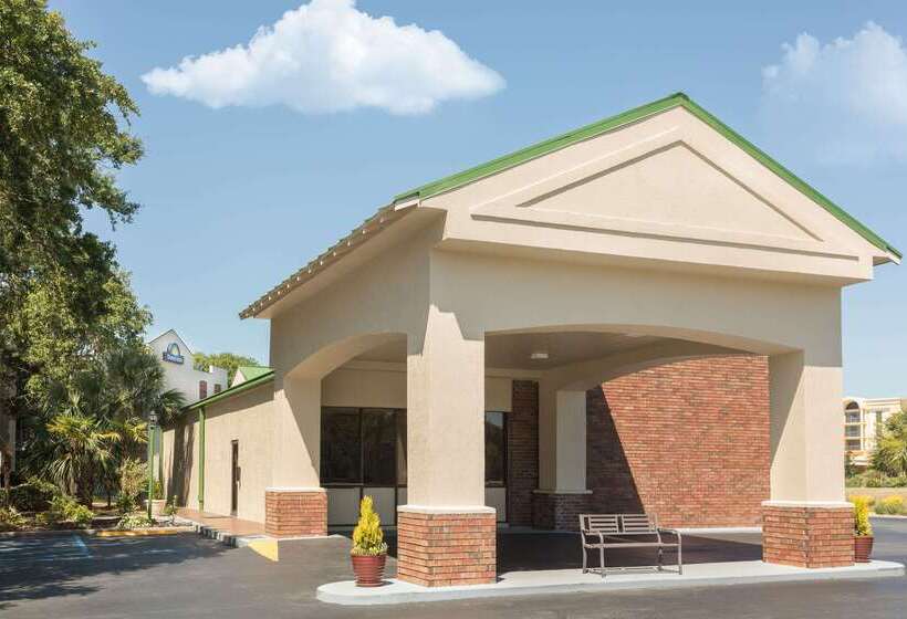 Отель Days Inn By Wyndham Mt Pleasantcharlestonpatriots Point