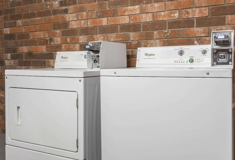 Отель Days Inn By Wyndham Mt Pleasantcharlestonpatriots Point