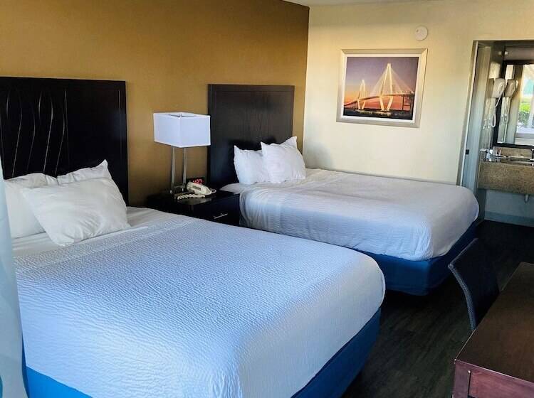 Отель Days Inn By Wyndham Mt Pleasantcharlestonpatriots Point