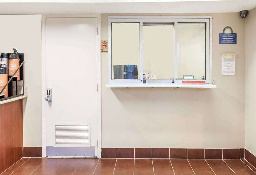 هتل Days Inn By Wyndham Nashville N Opryland/grand Ole Opry