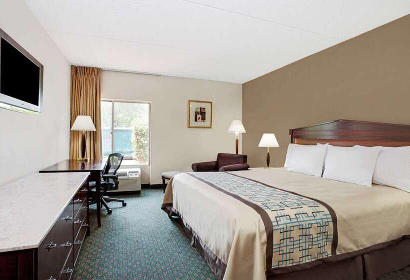 호텔 Days Inn By Wyndham Newport News City Center Oyster Point