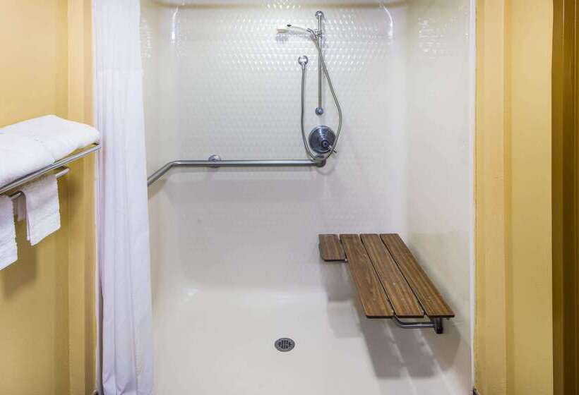 酒店 Days Inn By Wyndham Oak Grove/ft. Campbell