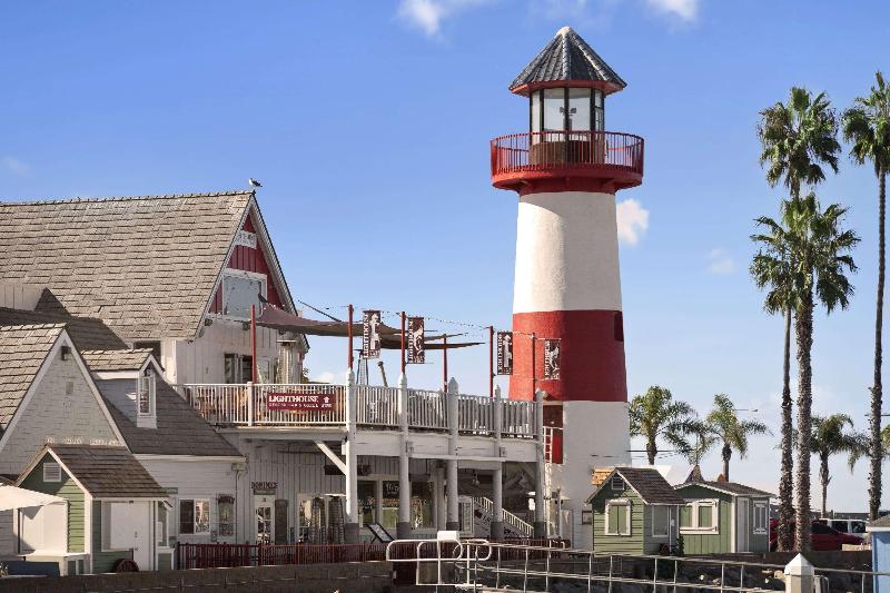 فندق Days Inn By Wyndham Oceanside