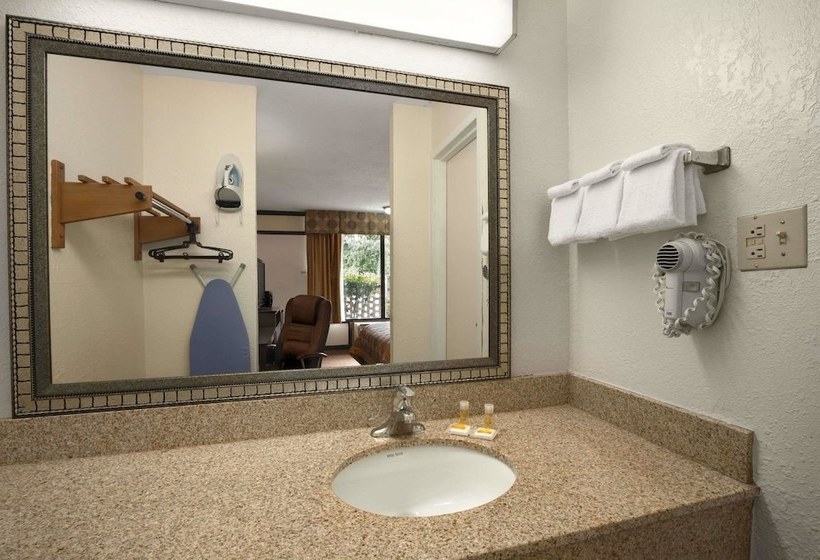 酒店 Days Inn By Wyndham Port Royal/near Parris Island