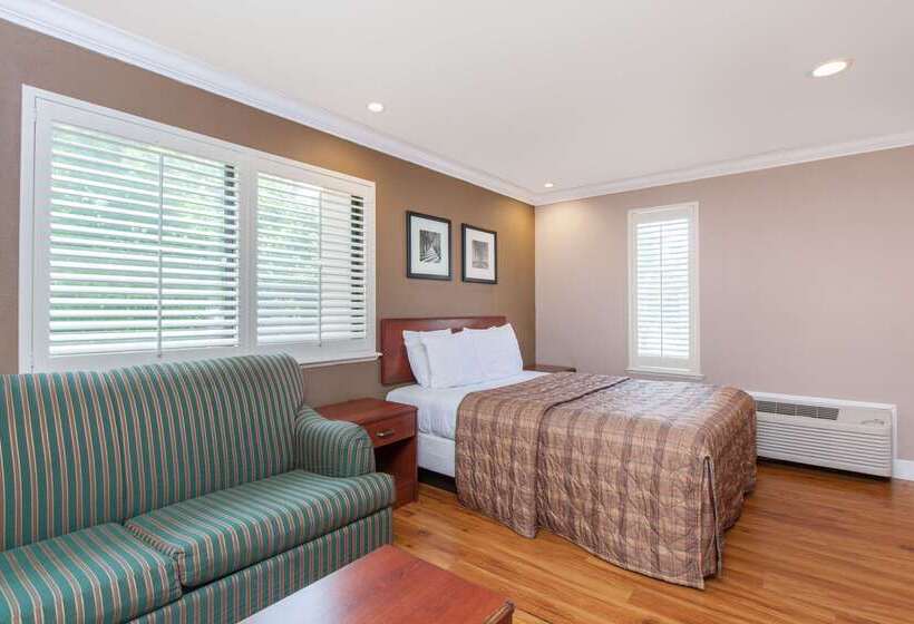 בית מלון כפרי Days Inn By Wyndham San Francisco S/oyster Point Airport