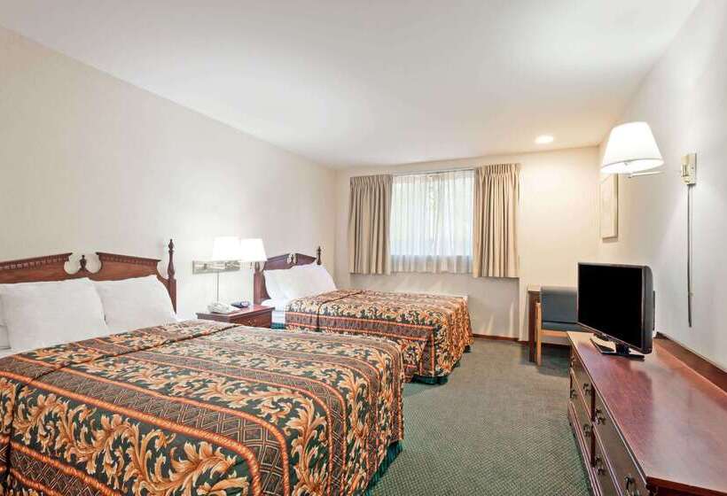 Отель Days Inn By Wyndham Seatac Airport