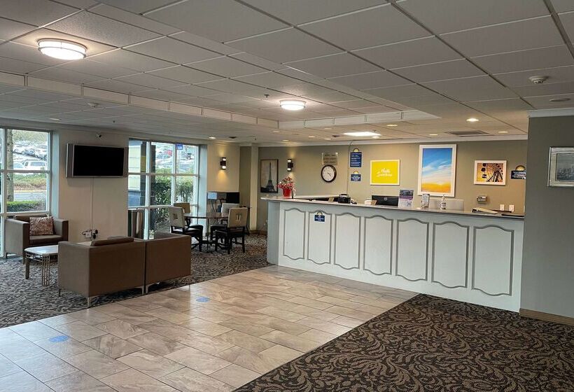 Отель Days Inn By Wyndham Seatac Airport