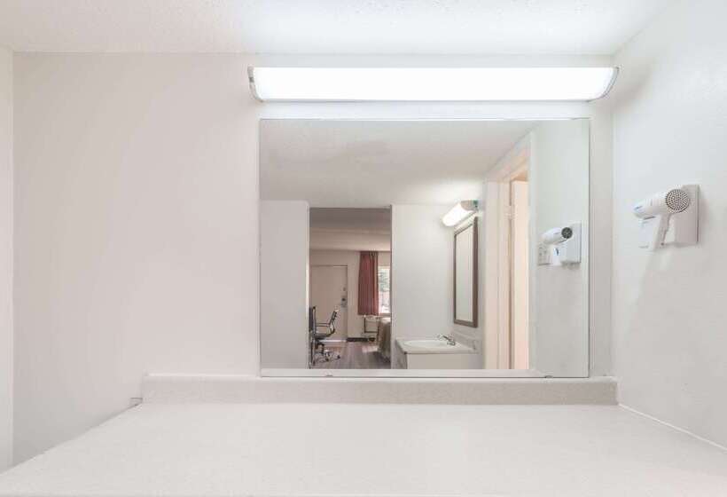 ホテル Days Inn By Wyndham South Fort Worth