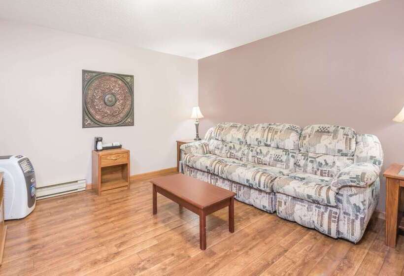 هتل Days Inn By Wyndham Spearfish