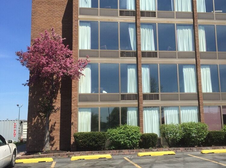 فندق Days Inn By Wyndham Syracuse