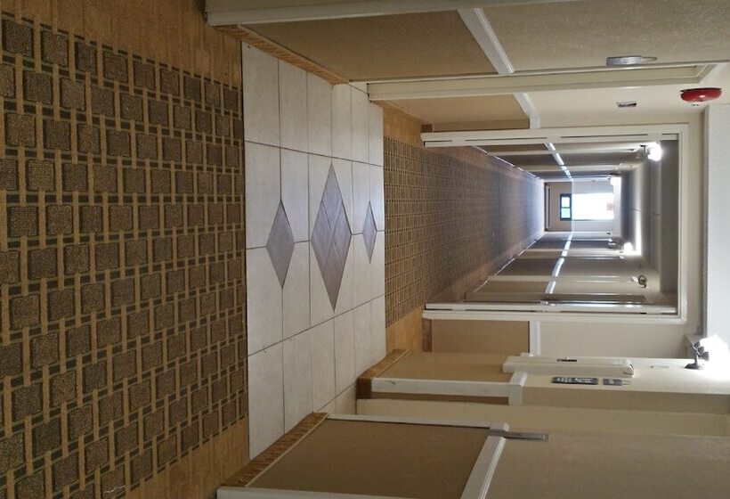 בית מלון כפרי Days Inn By Wyndham Syracuse