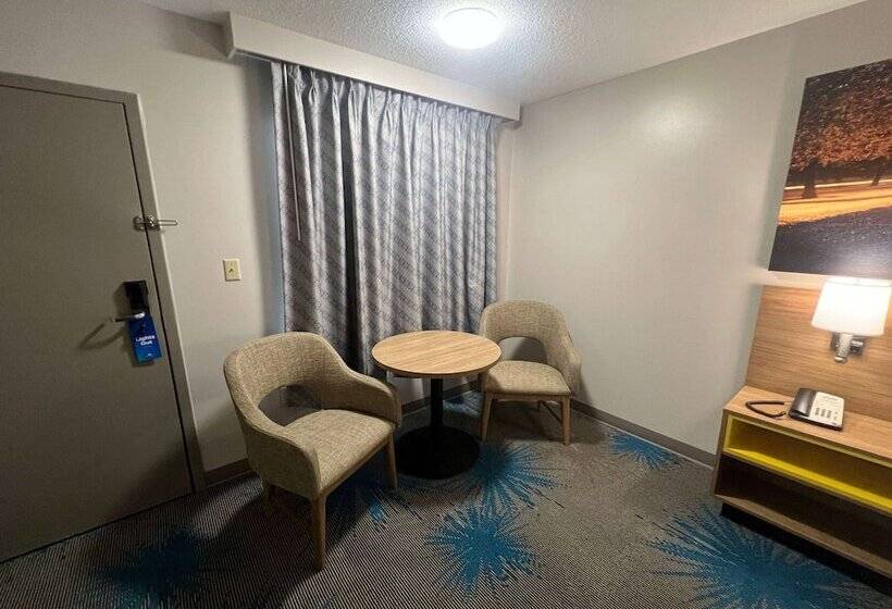 فندق Days Inn By Wyndham Valdosta I 75