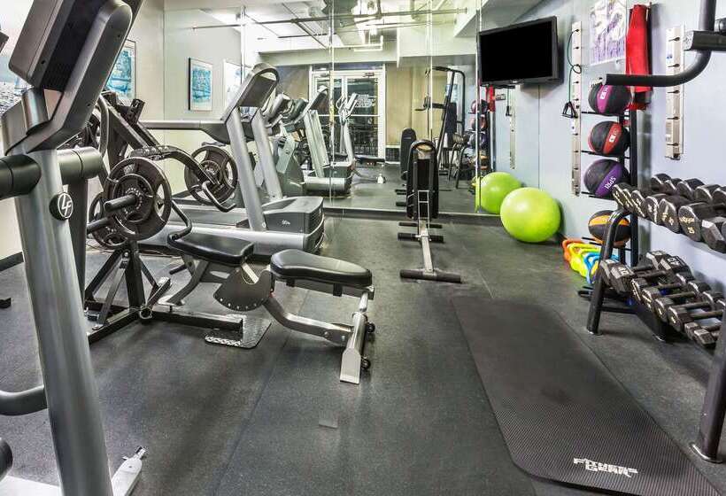 酒店 Days Inn By Wyndham Virginia Beach At The Beach