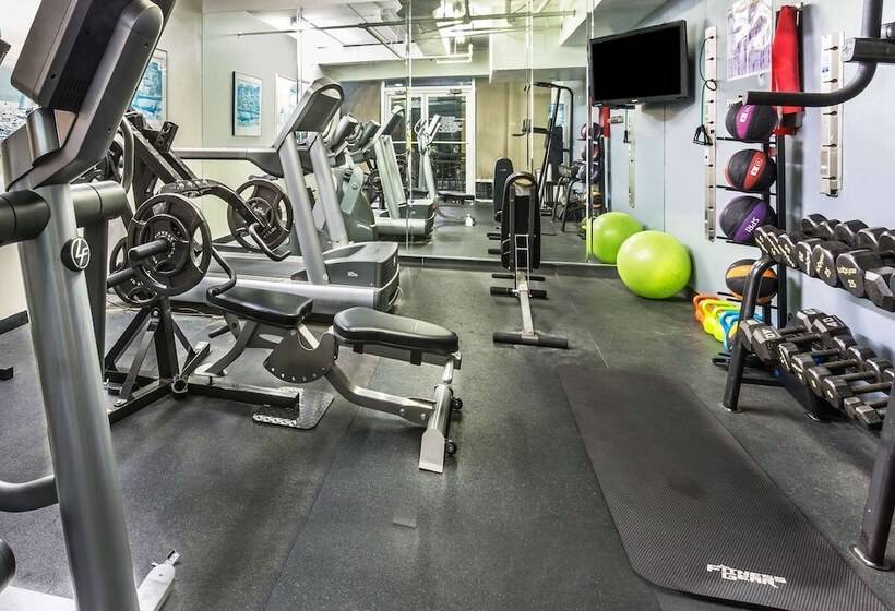 酒店 Days Inn By Wyndham Virginia Beach At The Beach