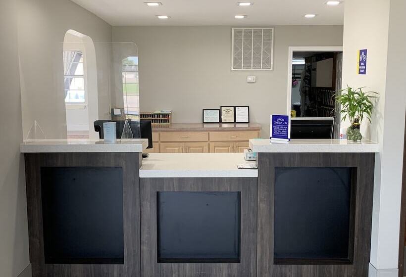 호텔 Days Inn By Wyndham Wagoner