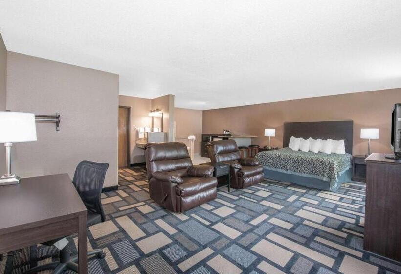 فندق Days Inn By Wyndham Watertown