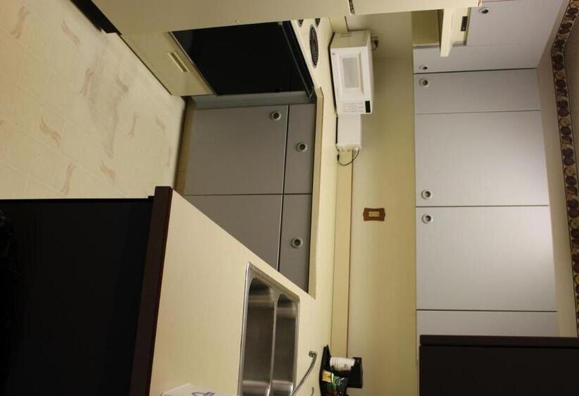 فندق Days Inn By Wyndham Watertown