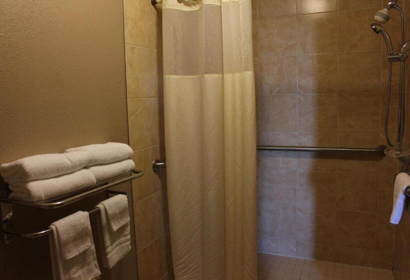 فندق Days Inn By Wyndham Watertown